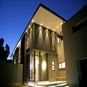 Exterior-Lighting-Design-On-Large-House